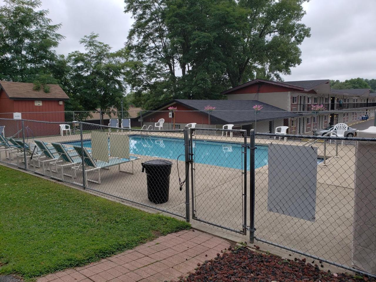 Woodside Dells Hotel & Suites Wisconsin Dells Dış mekan fotoğraf